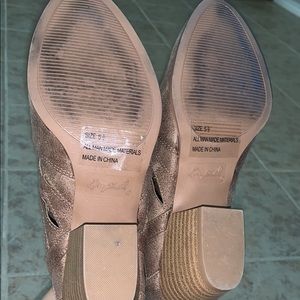 Booties size 5.5 worn once